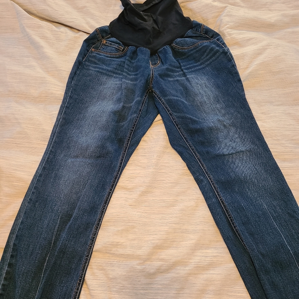 Jessica Simpson Maternity jeans